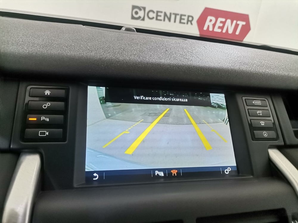 Land Rover Discovery Sport usata a Salerno (11)