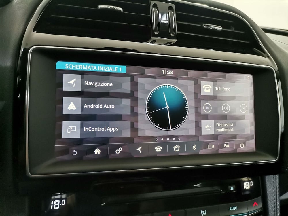 Jaguar F-Pace usata a Salerno (13)