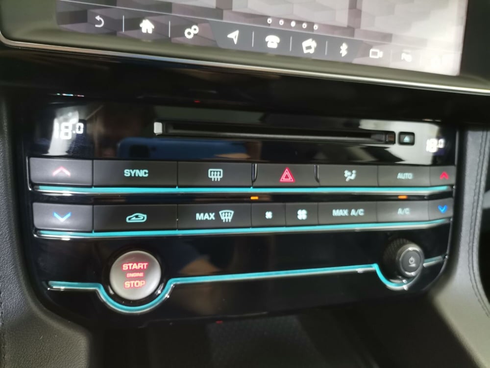 Jaguar F-Pace usata a Salerno (18)