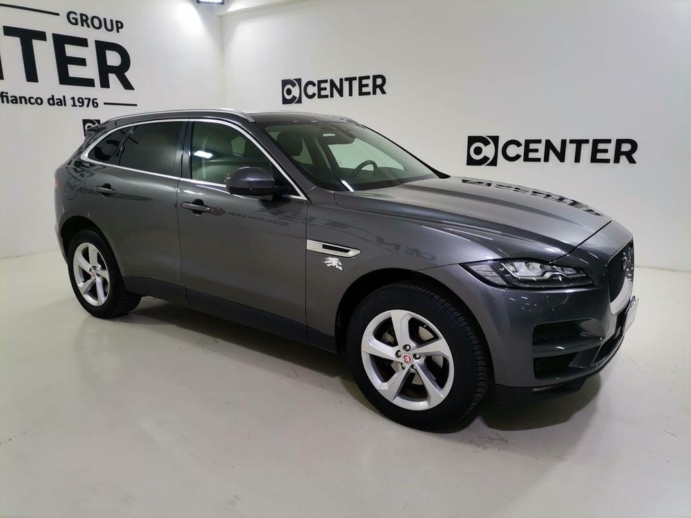 Jaguar F-Pace usata a Salerno (3)