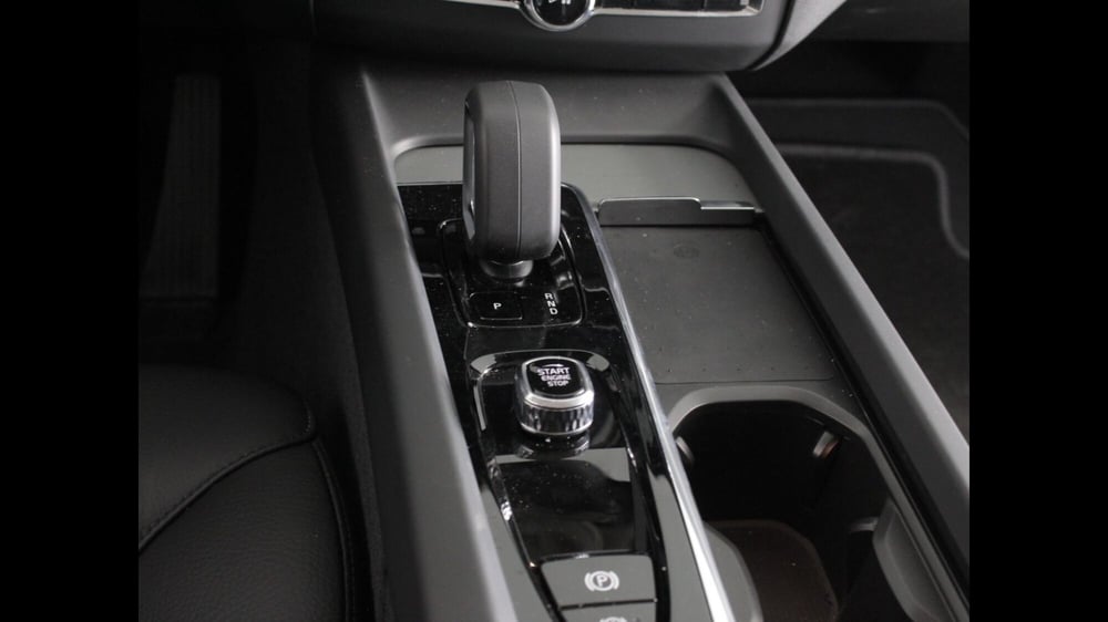 Volvo XC60 nuova a Palermo (13)