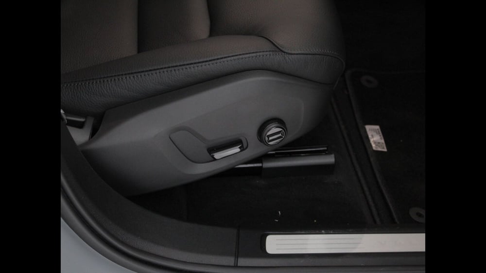 Volvo XC60 nuova a Palermo (14)
