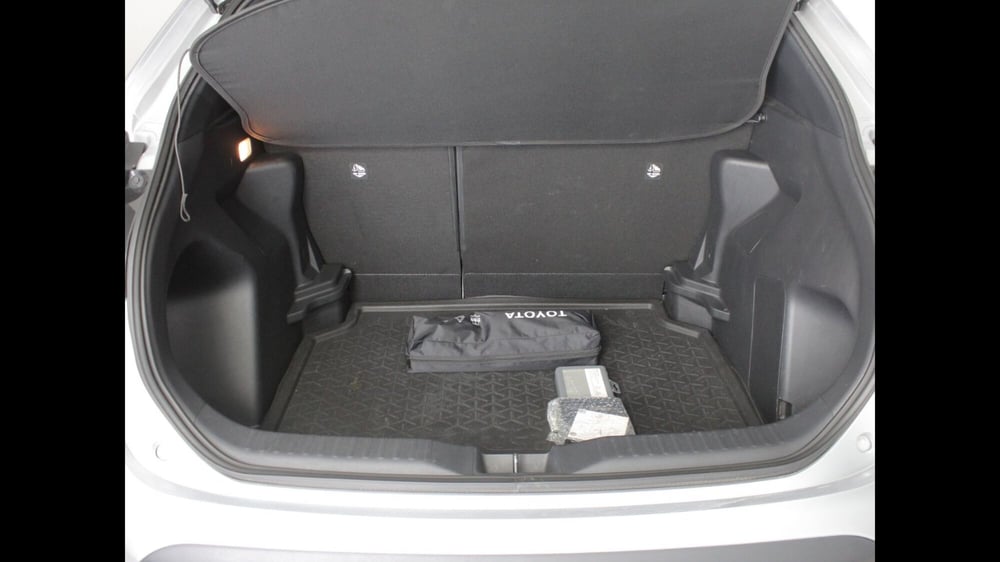 Toyota Yaris Cross usata a Palermo (11)