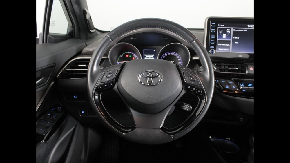 Toyota Toyota C-HR usata a Palermo (10)