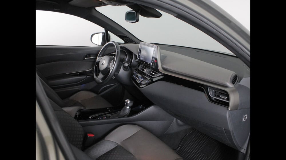 Toyota Toyota C-HR usata a Palermo (6)