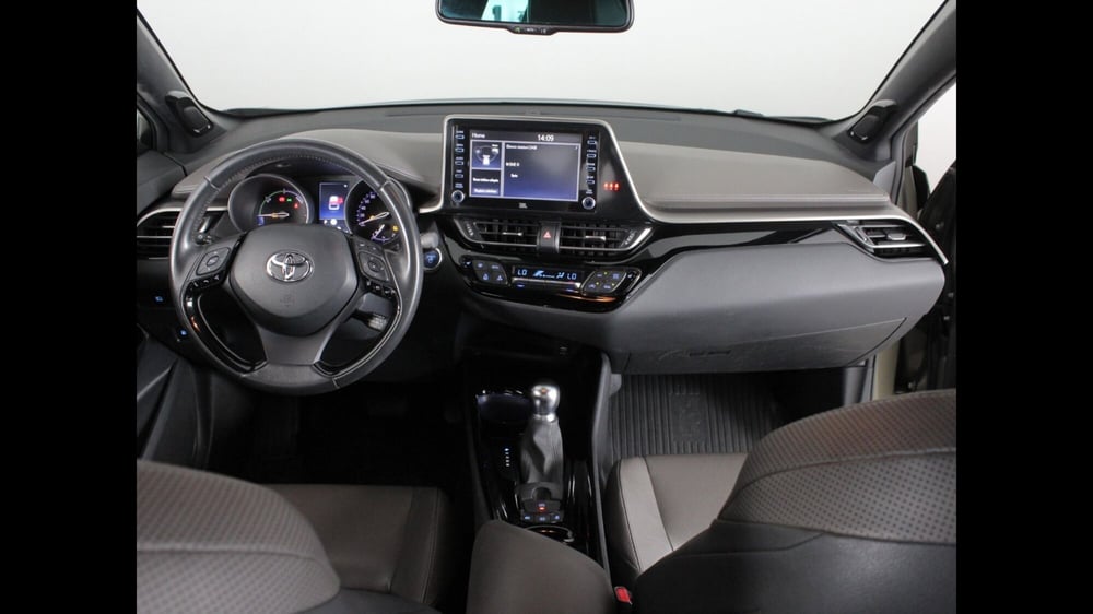 Toyota Toyota C-HR usata a Palermo (9)