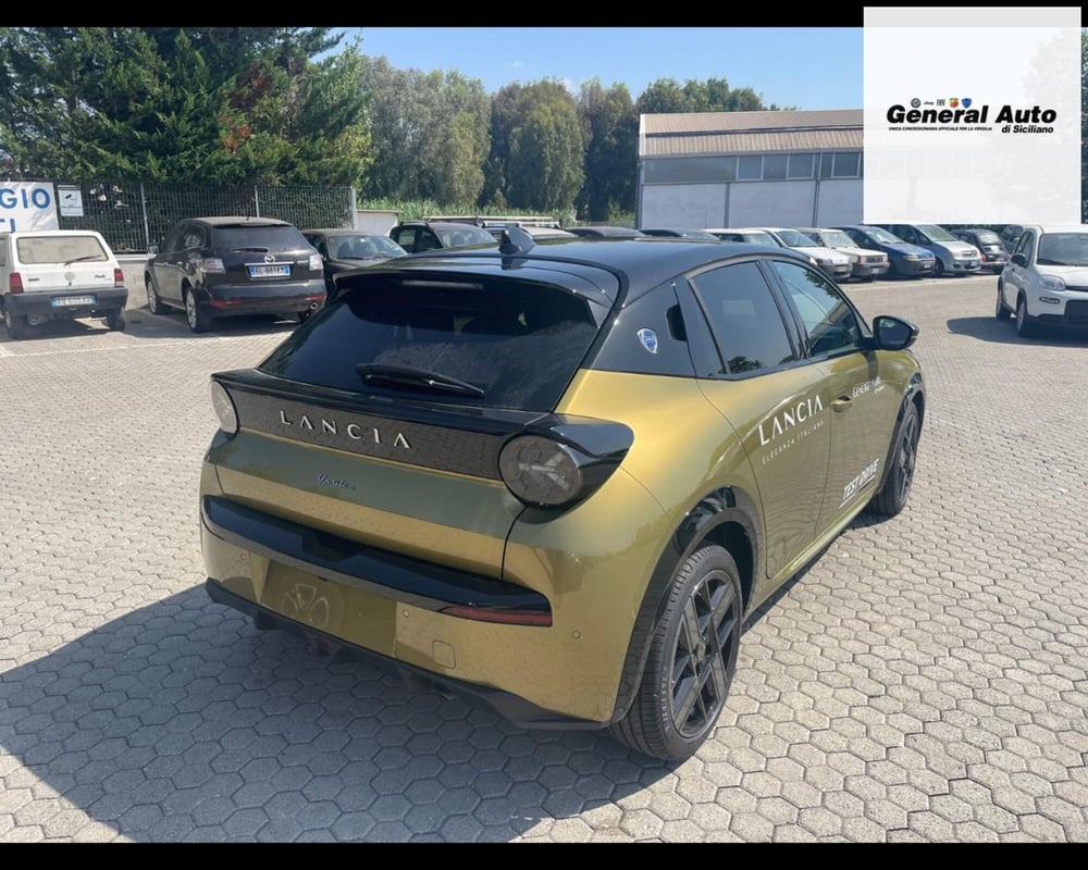 Lancia Ypsilon nuova a Lucca (3)