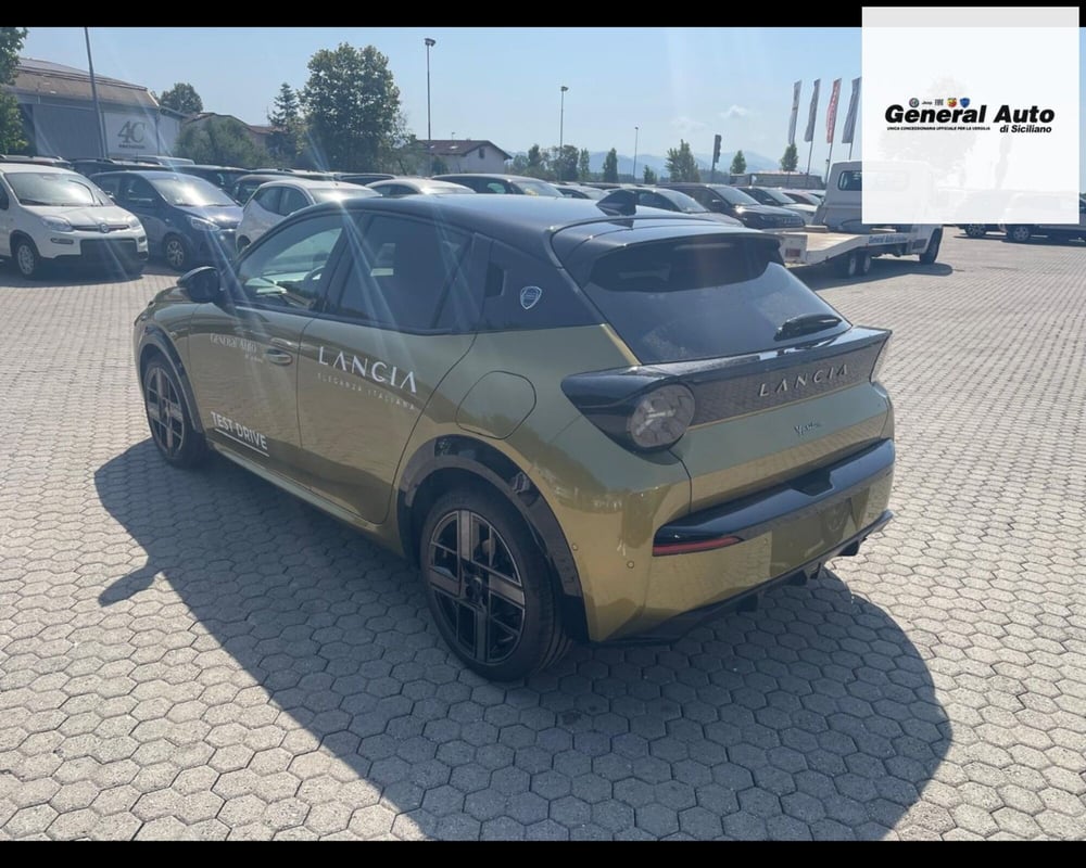 Lancia Ypsilon nuova a Lucca (4)