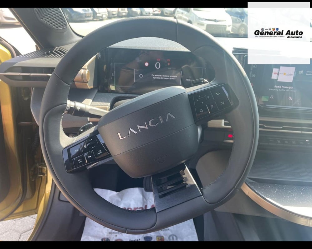 Lancia Ypsilon nuova a Lucca (6)