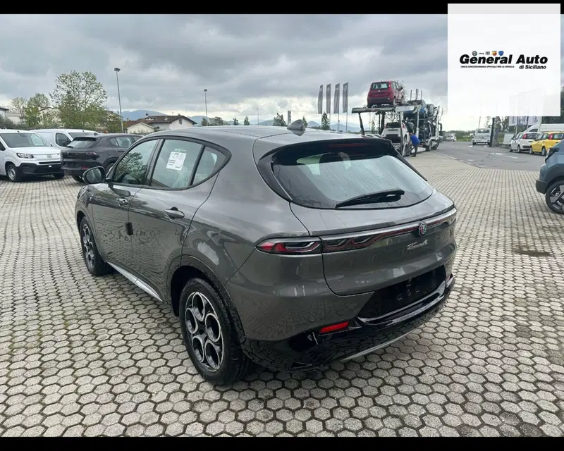 Alfa Romeo Tonale usata a Lucca (5)