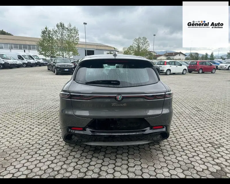 Alfa Romeo Tonale usata a Lucca (6)