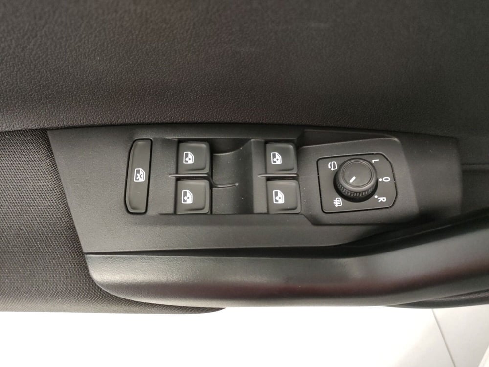 Volkswagen Taigo nuova a Bologna (9)