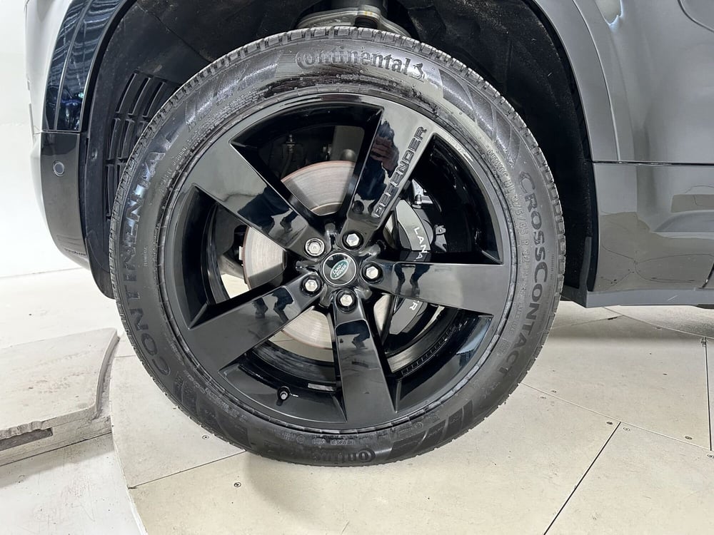 Land Rover Defender usata a Torino (9)