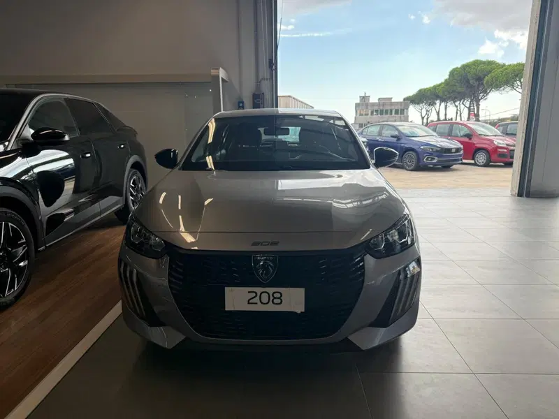 Peugeot 208 nuova a Latina (2)