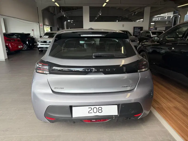 Peugeot 208 nuova a Latina (5)