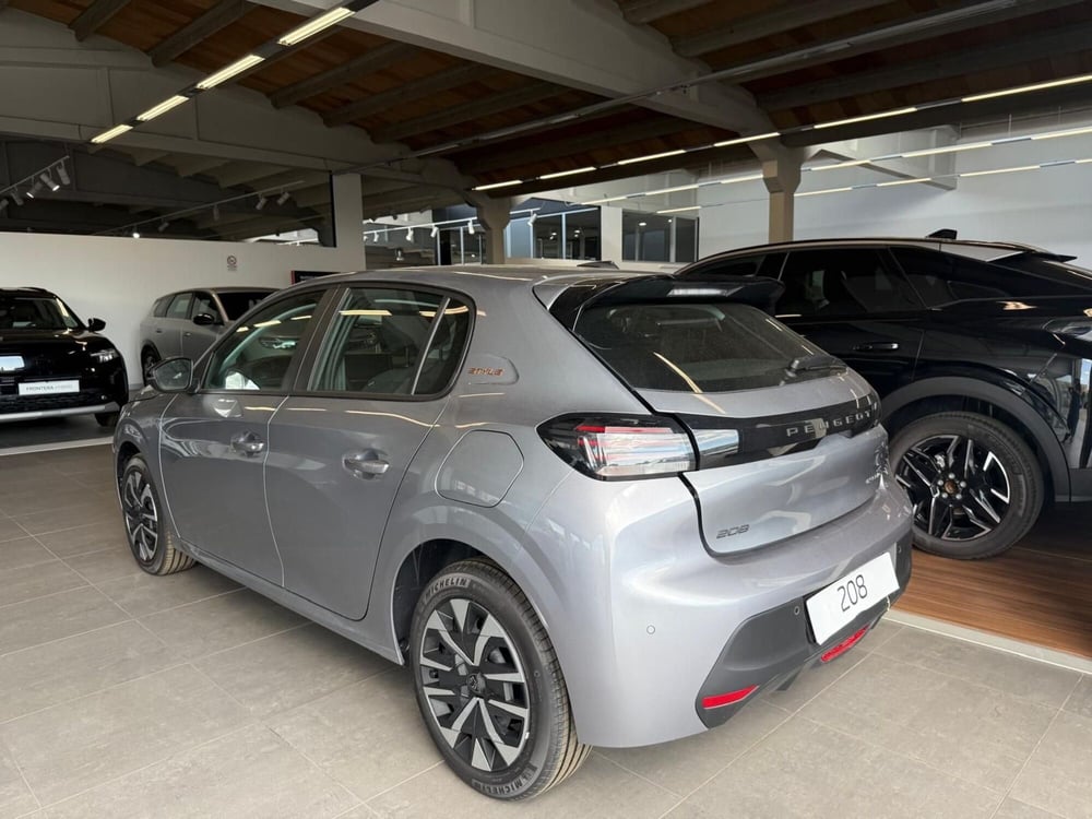 Peugeot 208 nuova a Latina (6)