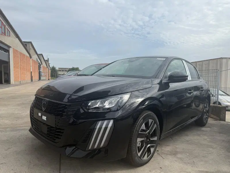Peugeot 208 nuova a Latina