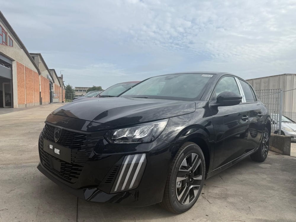 Peugeot 208 nuova a Latina