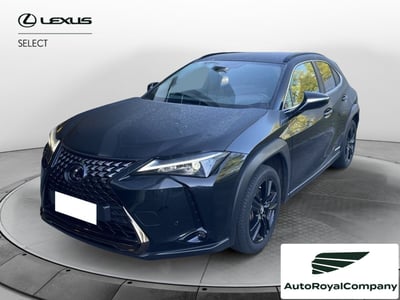 Lexus UX Hybrid Midnight del 2021 usata a Roma