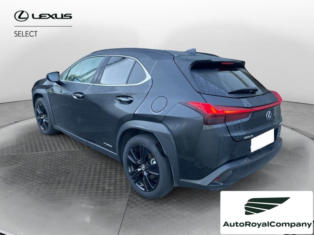 Lexus UX usata a Roma (4)