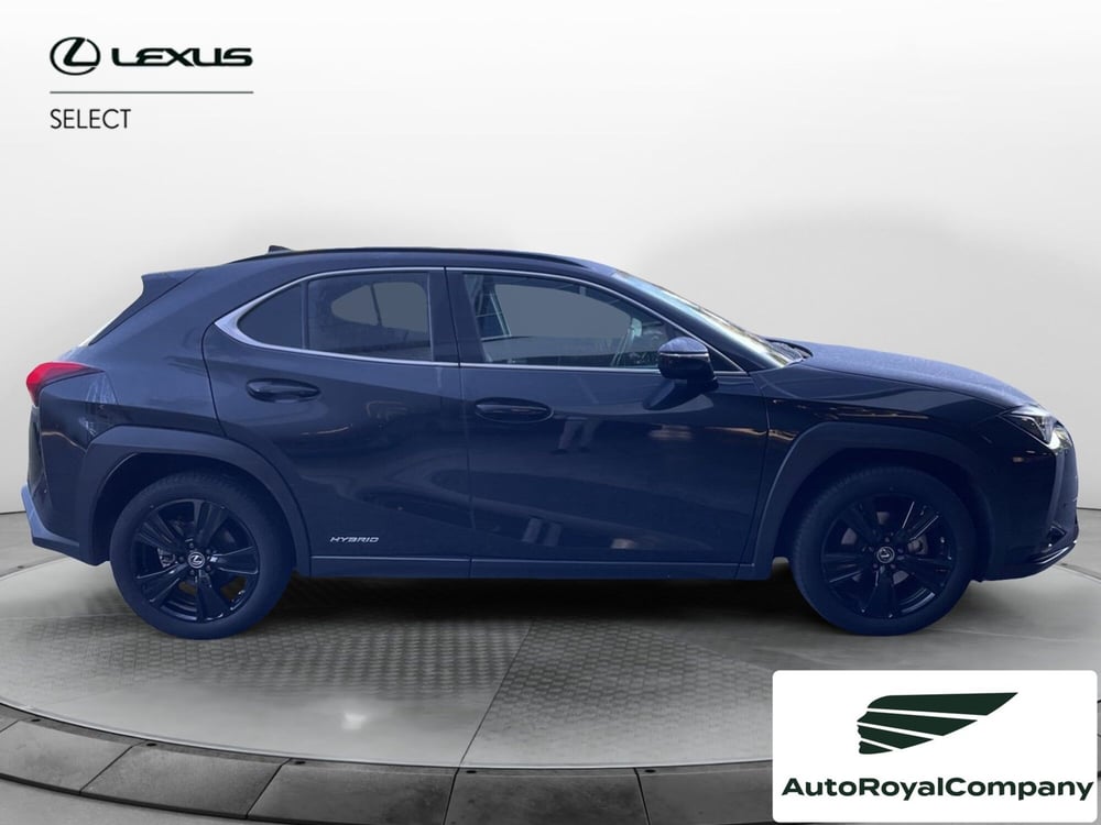 Lexus UX usata a Roma (7)