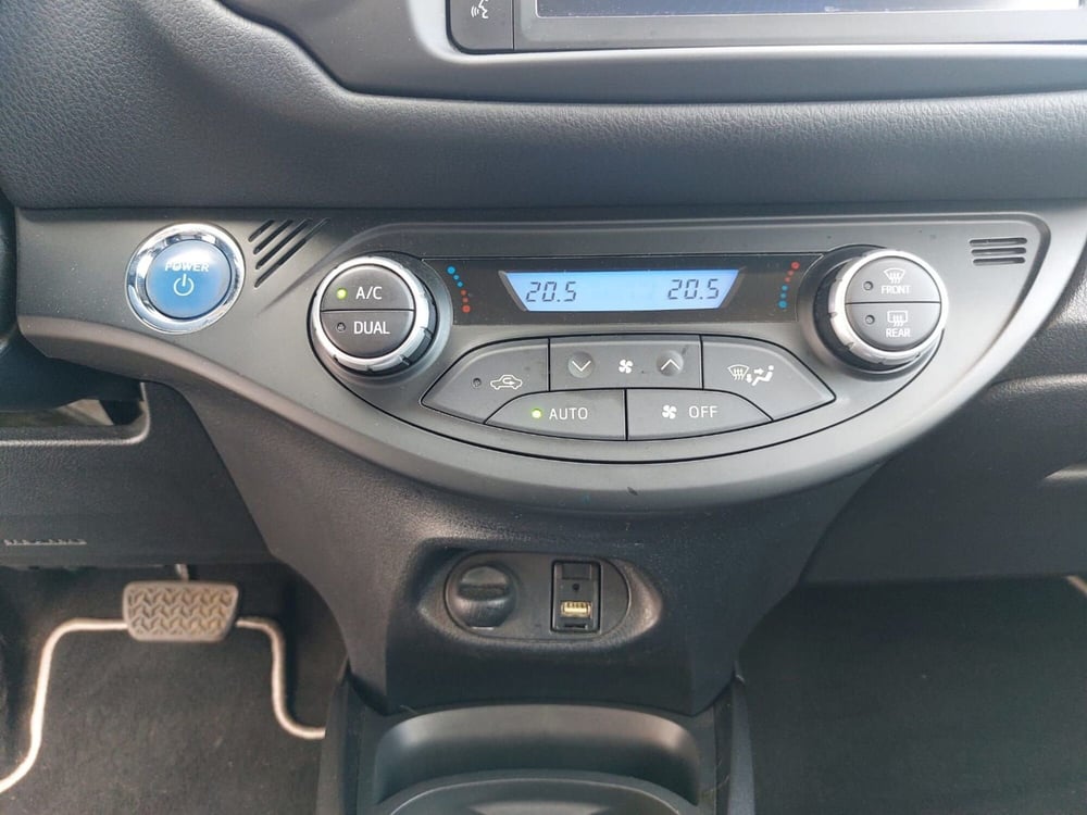 Toyota Yaris usata a Pavia (8)