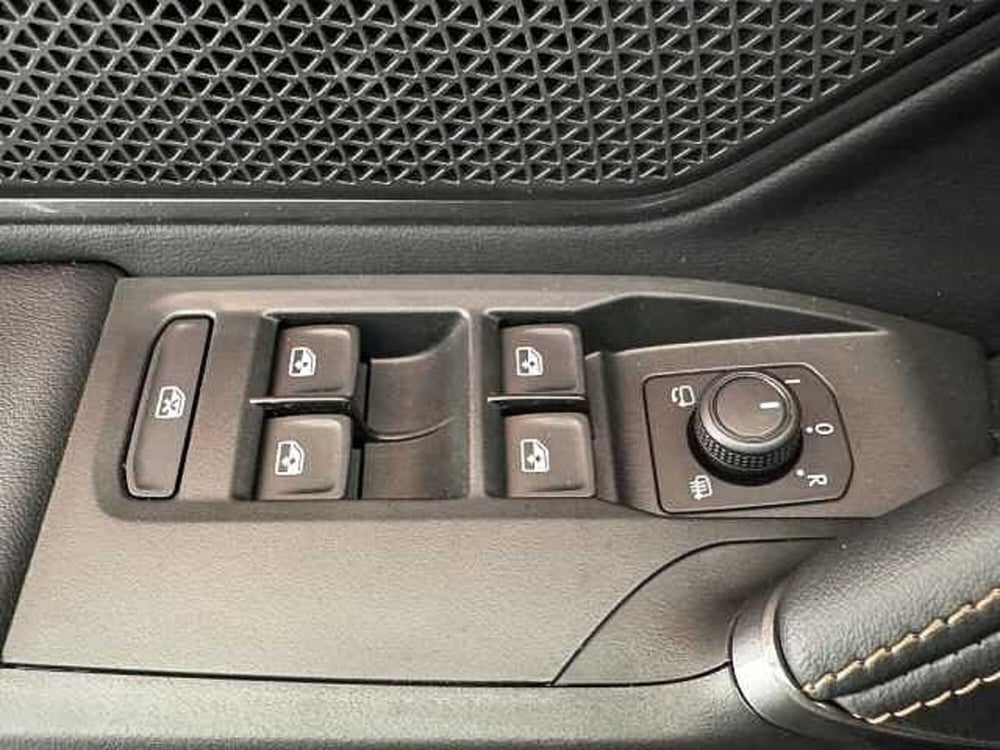 Cupra Leon nuova a Vicenza (11)