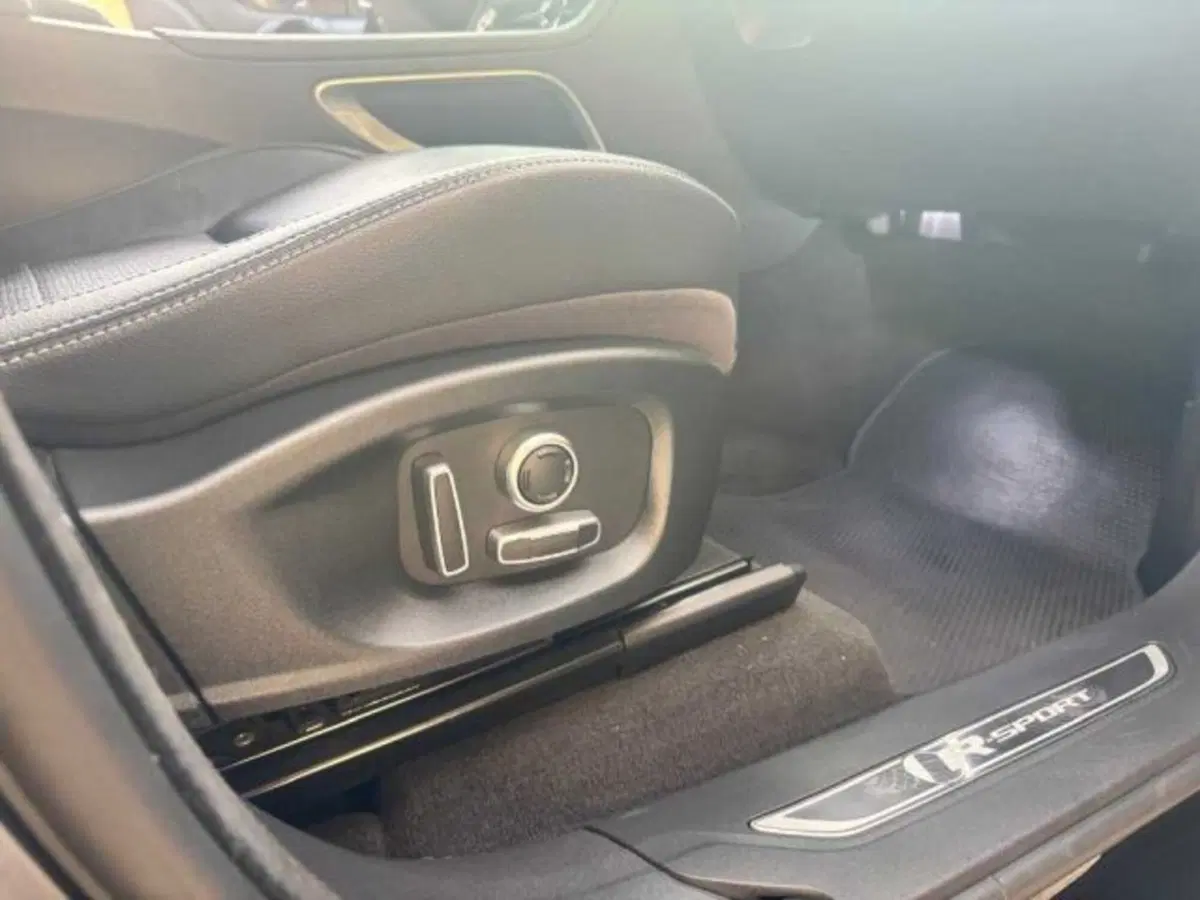 Jaguar F-Pace usata a Caltanissetta (13)