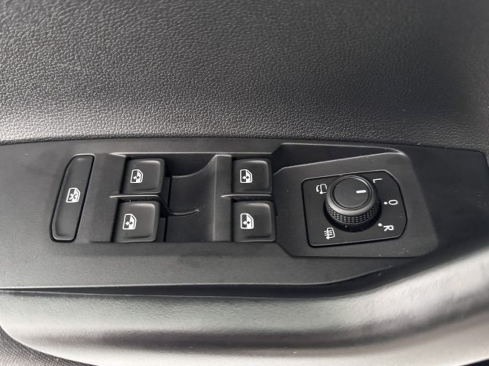 Volkswagen Polo nuova a Vicenza (11)