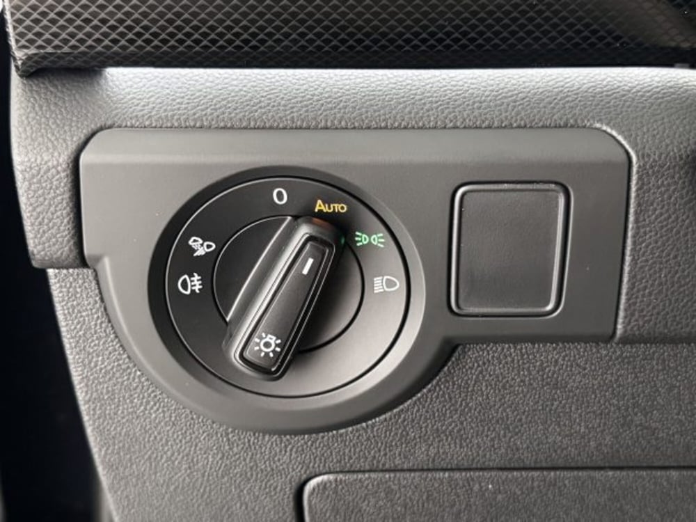 Volkswagen T-Cross nuova a Vicenza (12)