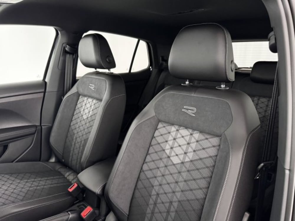 Volkswagen T-Cross nuova a Vicenza (9)