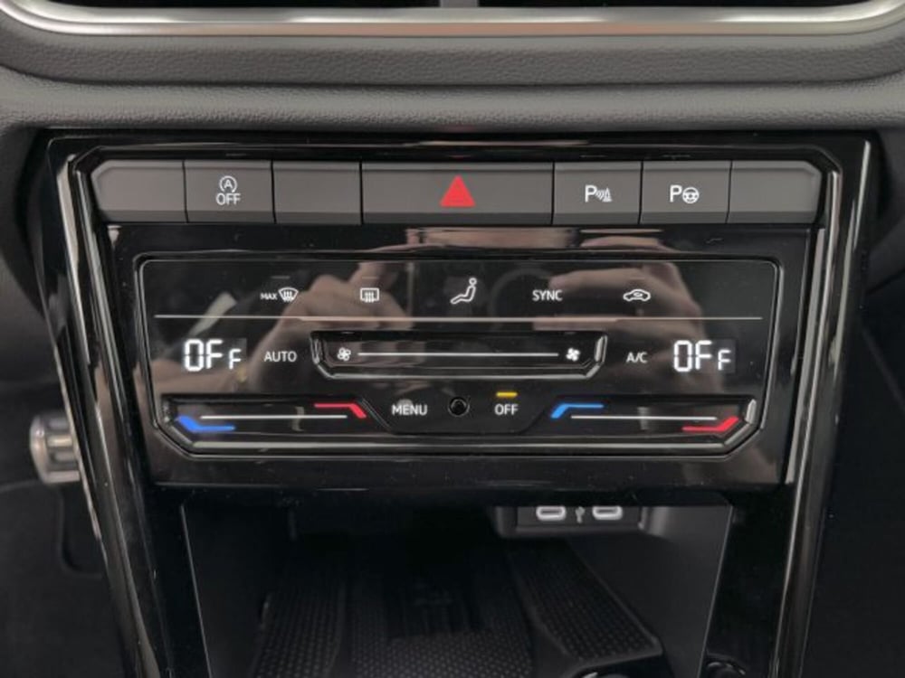 Volkswagen T-Roc nuova a Vicenza (17)