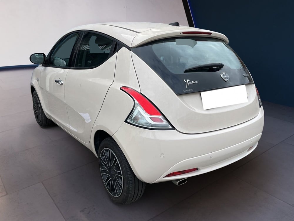 Lancia Ypsilon usata a Torino (5)