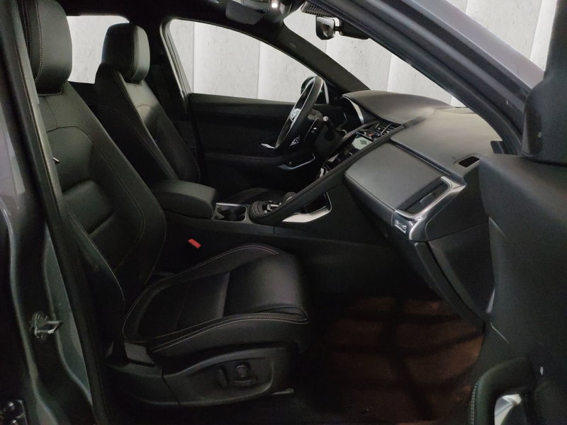 Jaguar E-Pace usata a Milano (3)