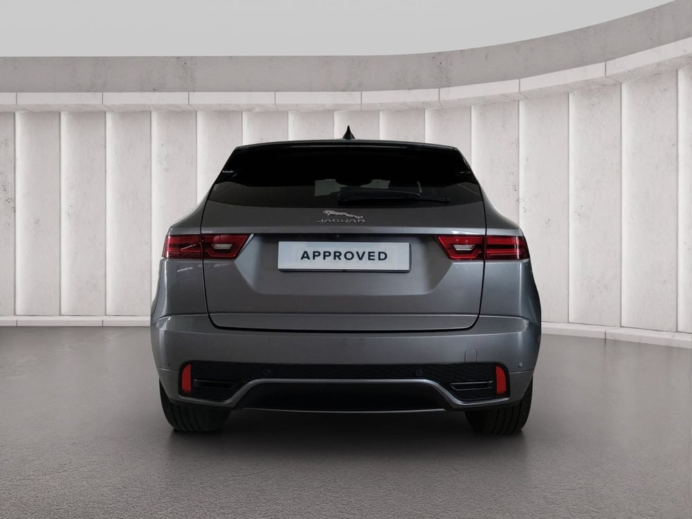Jaguar E-Pace usata a Milano (7)