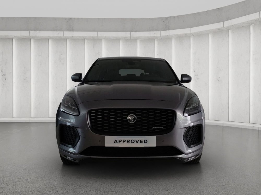 Jaguar E-Pace usata a Milano (8)