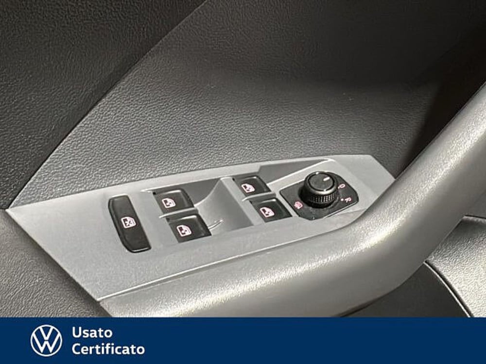 Volkswagen T-Cross usata a Vicenza (15)