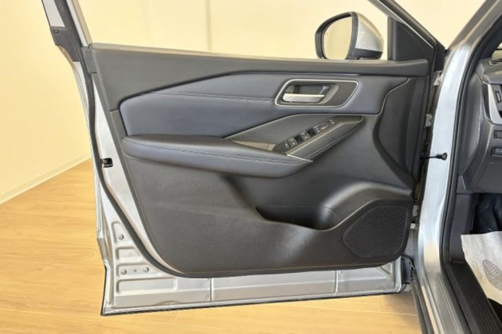 Nissan Qashqai usata a Latina (12)
