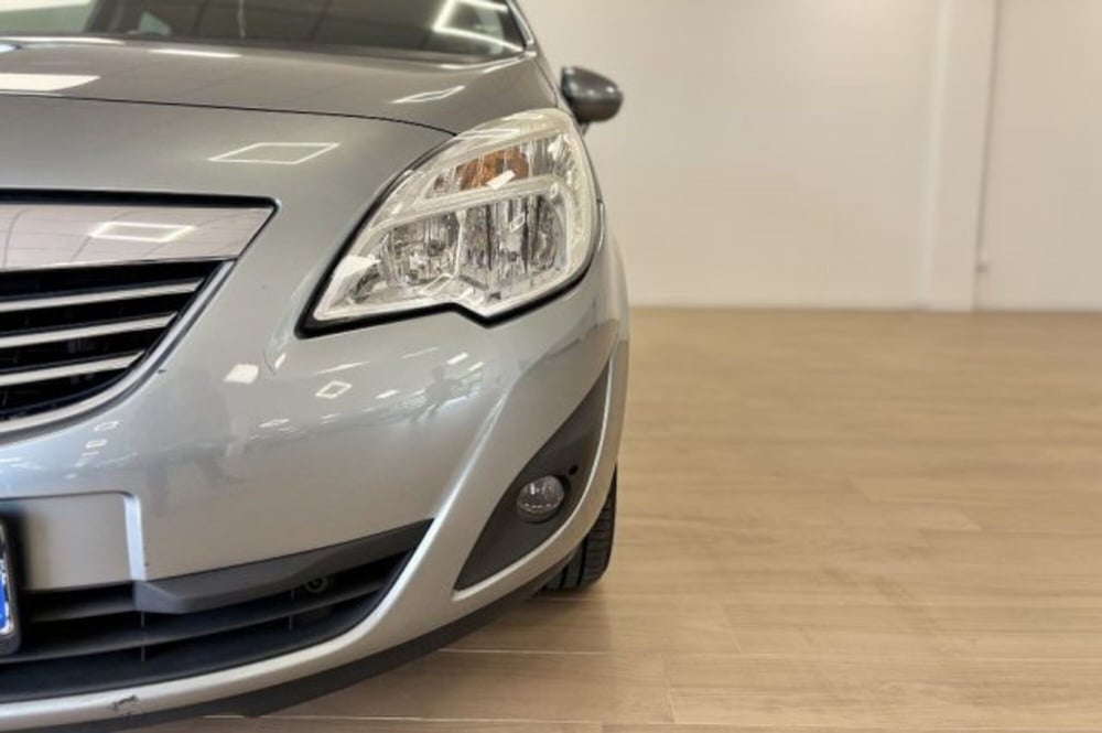 Opel Meriva usata a Latina (11)