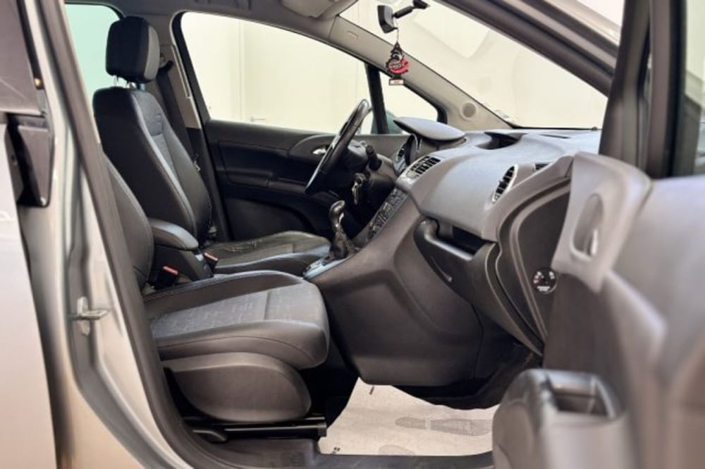 Opel Meriva usata a Latina (8)