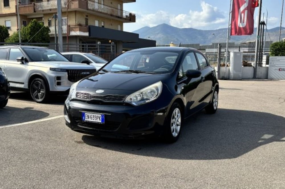 Kia Rio usata a Latina (3)