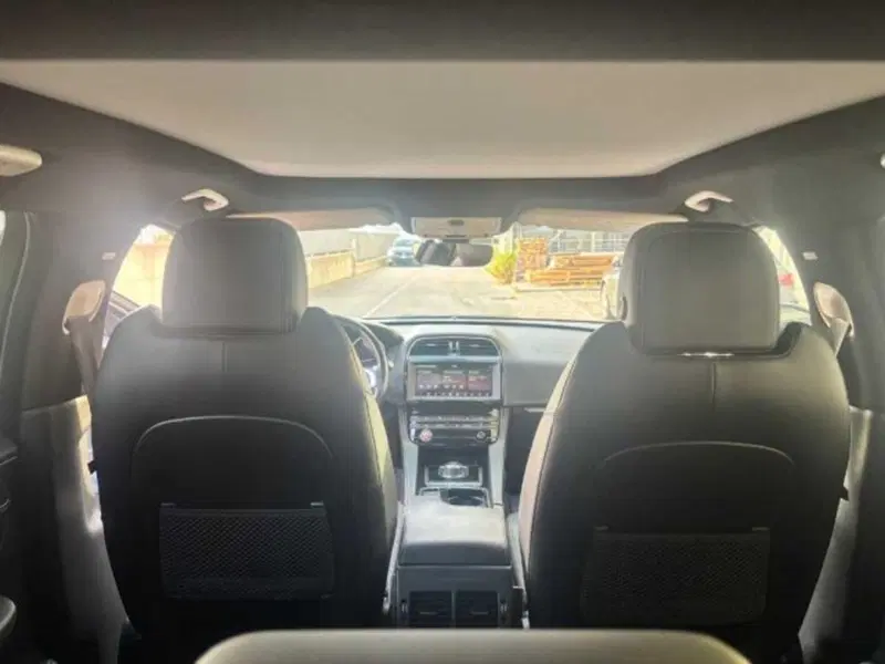 Jaguar F-Pace usata a Caltanissetta (15)