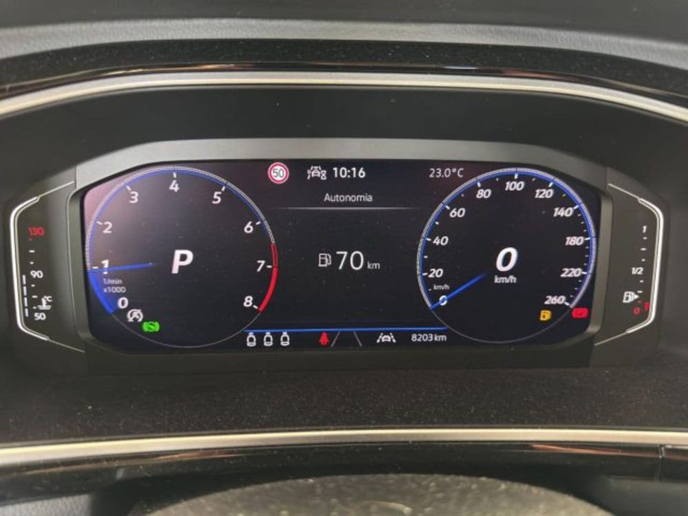 Volkswagen T-Roc usata a Novara (13)
