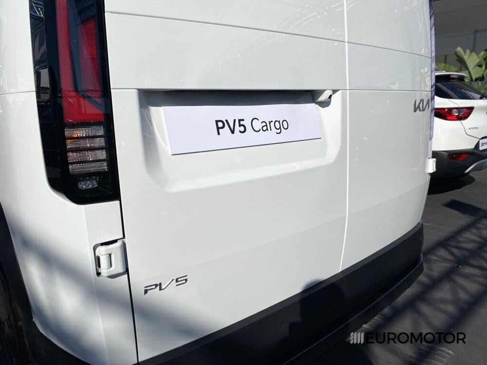 Kia PV5 nuova a Bari (12)