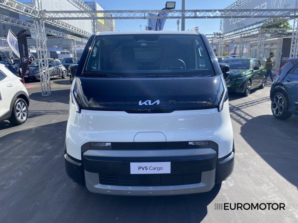 Kia PV5 nuova a Bari (2)