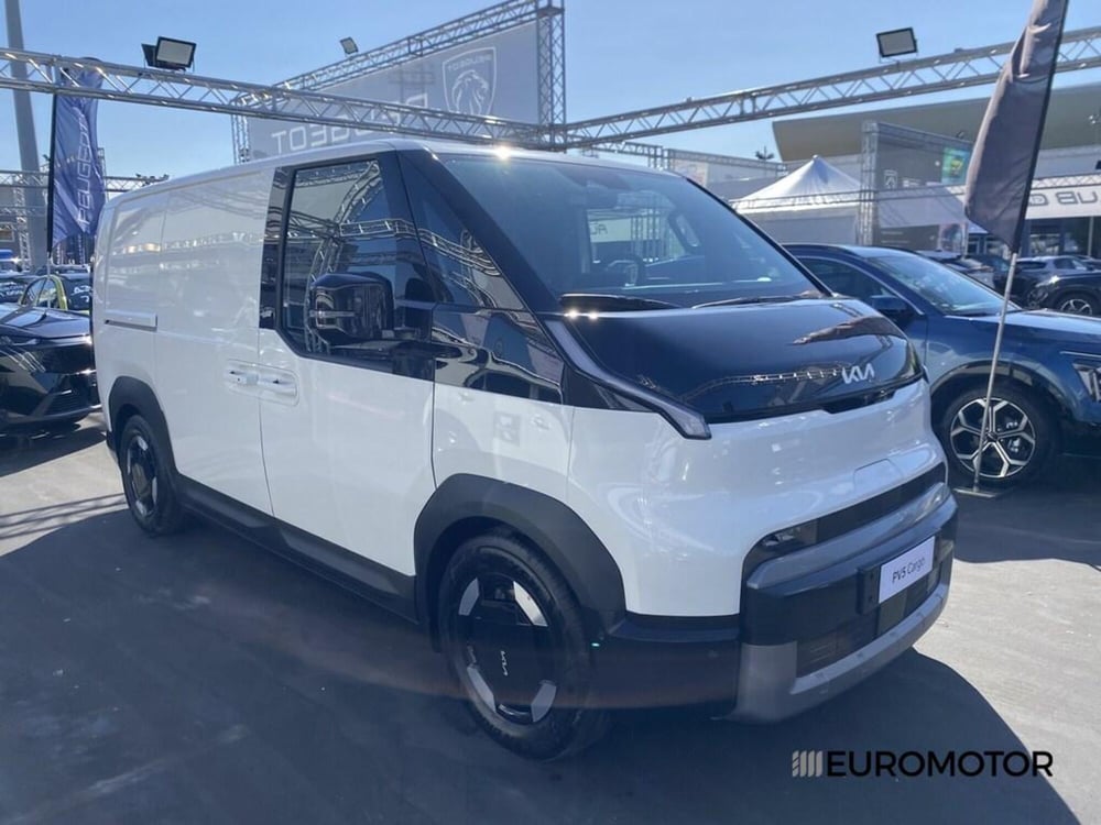 Kia PV5 nuova a Bari (3)