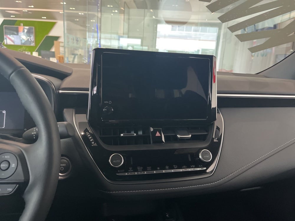 Suzuki Swace nuova a Verbano Cusio Ossola (10)