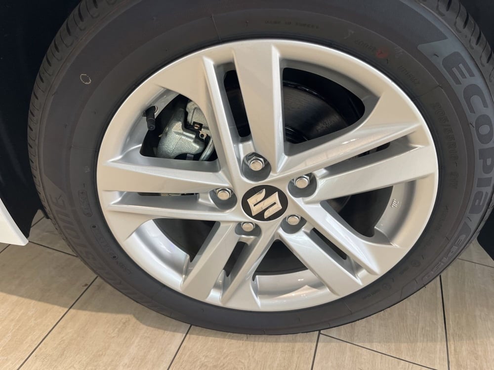 Suzuki Swace nuova a Verbano Cusio Ossola (7)