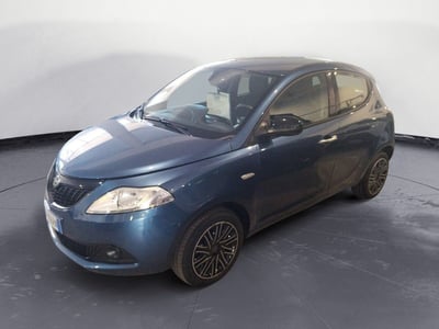 Lancia Ypsilon 1.0 FireFly 5 porte S&amp;S Hybrid Ecochic A. Ferretti del 2024 usata a Brindisi