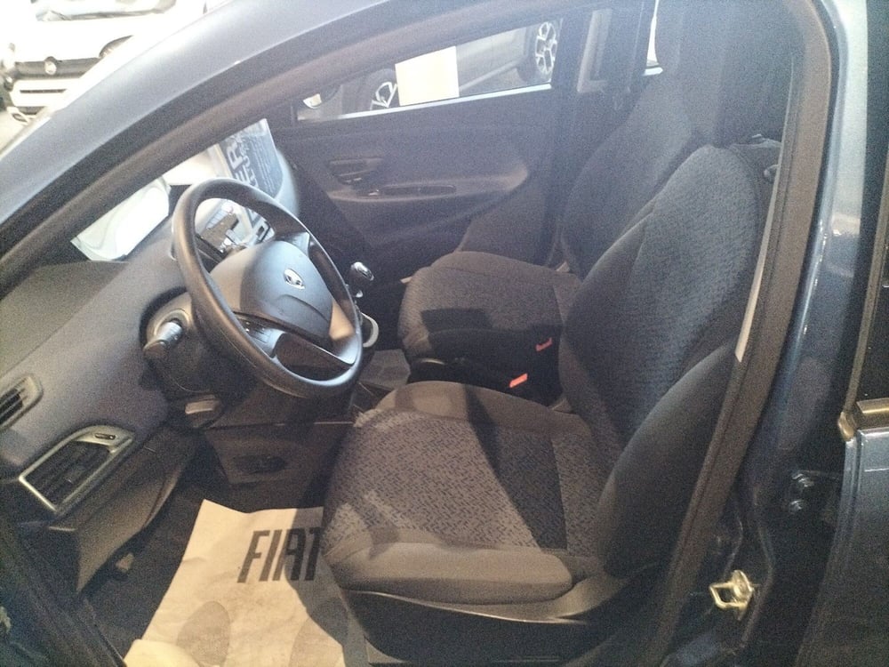 Lancia Ypsilon usata a Brindisi (14)